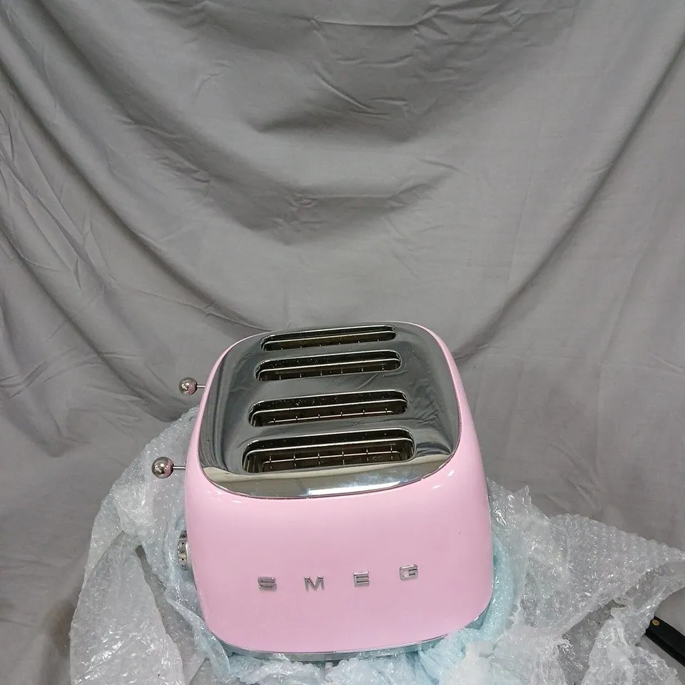 SMEG 4-SLICE TOASTER – PINK