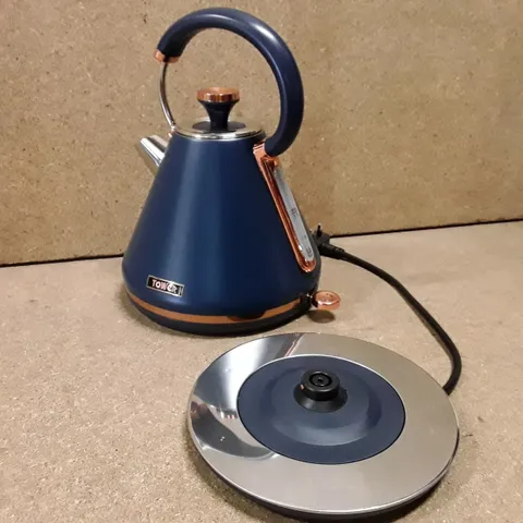 BOXED TOWER KETTLE - MODEL T10044MNB
