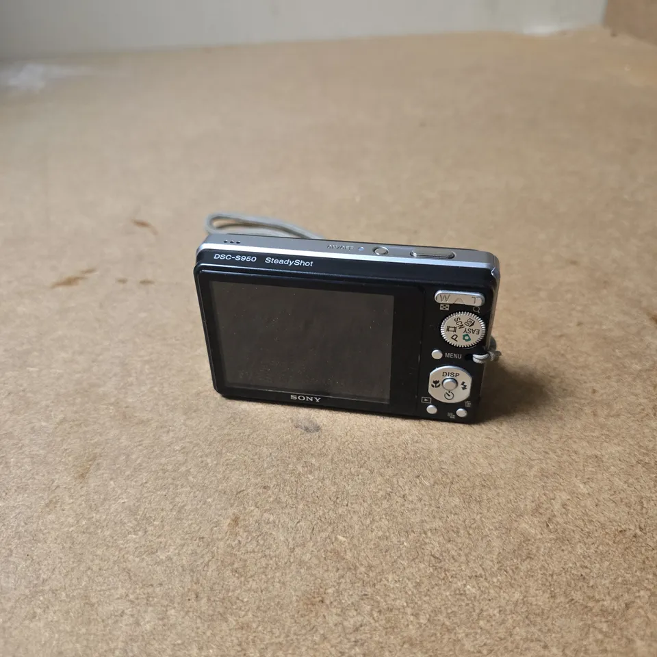 SONY CYBER-SHOT DSC-S950 DIGITAL CAMERA – 10.1MP, STEADYSHOT, 4X OPTICAL ZOOM