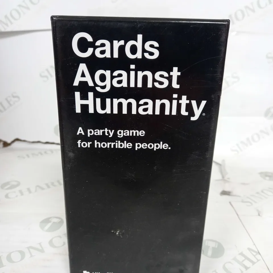 CARDS AGAINST HUMANITY CARD GAME