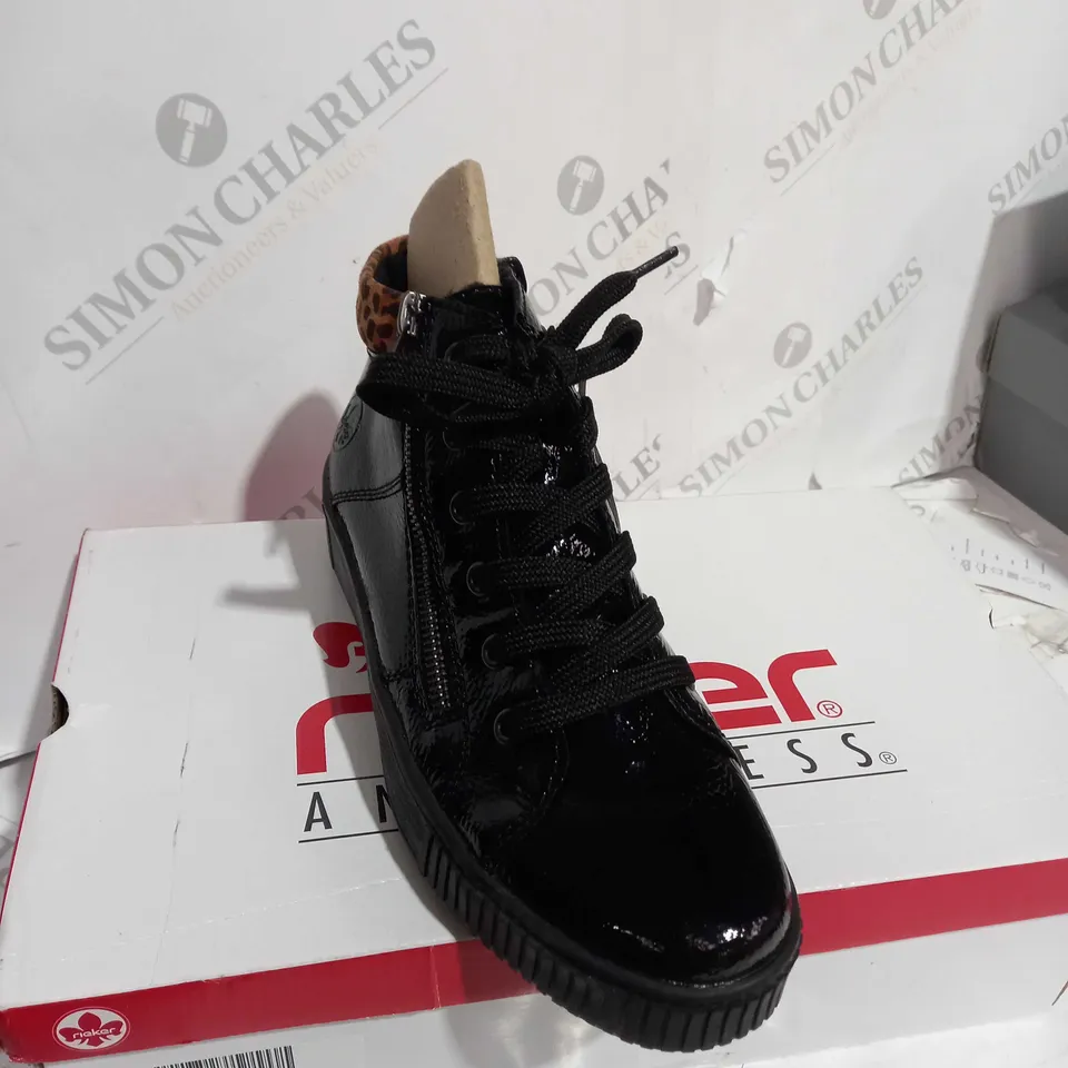 BOXED RIEKER HIGH TOP CUFFED SHOES, LEOPARD/BLACK - SIZE 4