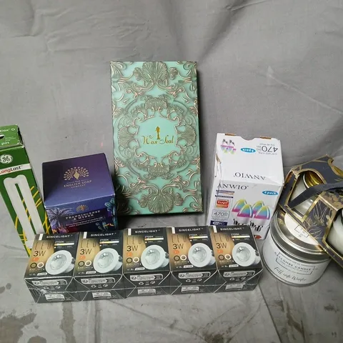 APPROXIMATELY 12 ASSORTED HOUSEHOLD ITEMS TO INCLUDE SCENTED CANDLES, BULBS, WAX MELTS, ETC - COLLECTION ONLY