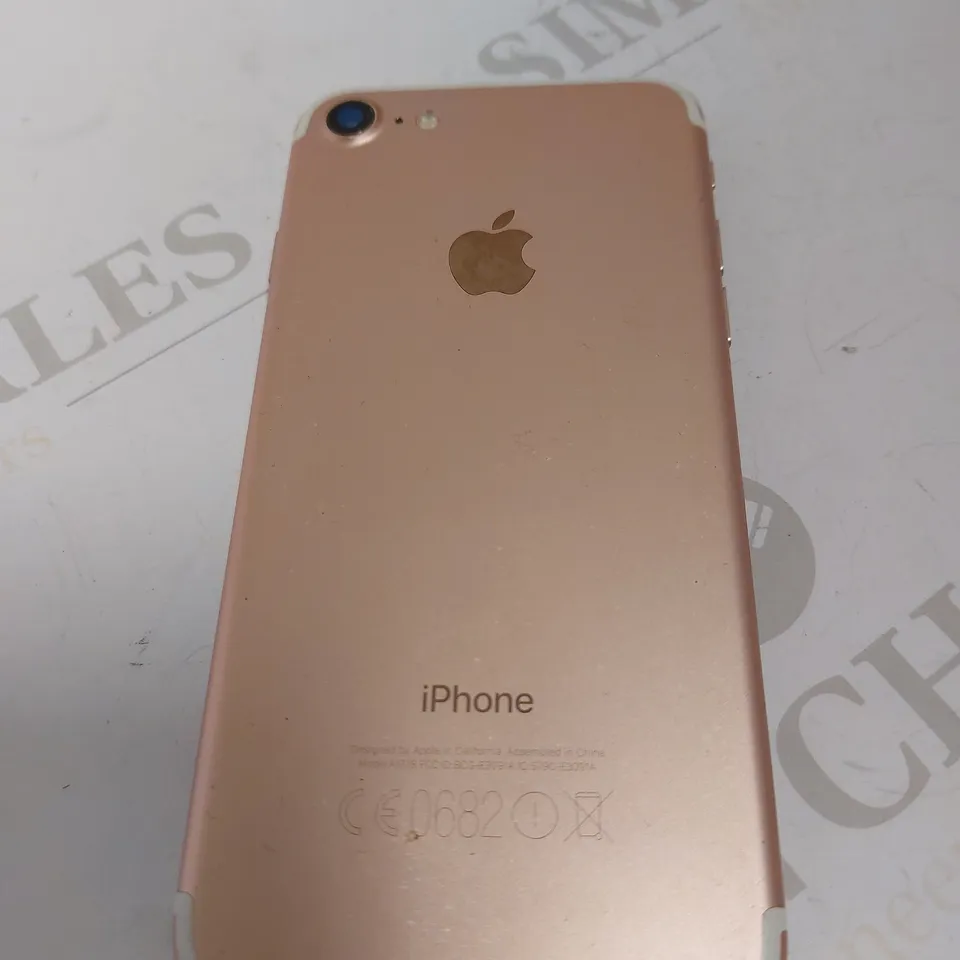APPLE IPHONE 7 (A1778)