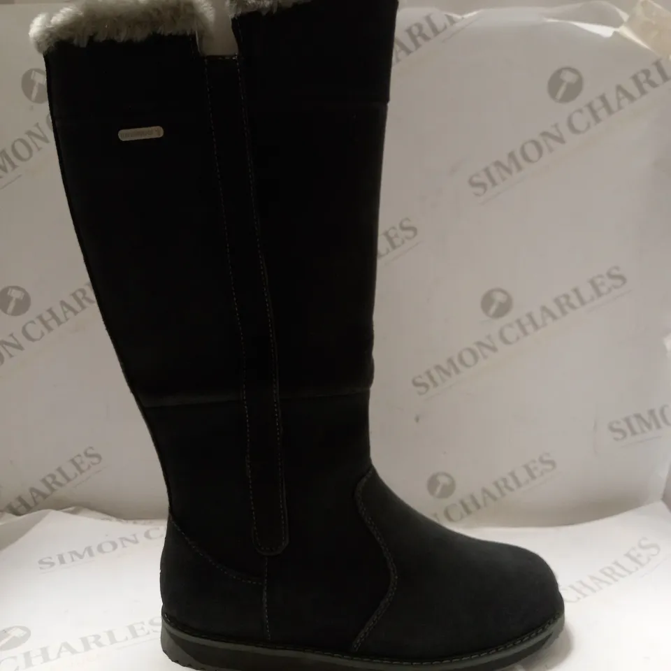 EMU AUSTRALIA MOONTA KNEE HIGH BOOTS - UK SIZE 5, DARK GREY