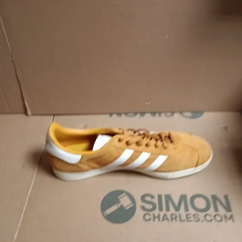 ADIDAS GAZELLE YELLOW SUEDE SNEAKERS WITH WHITE STRIPES – UK SIZE 10
