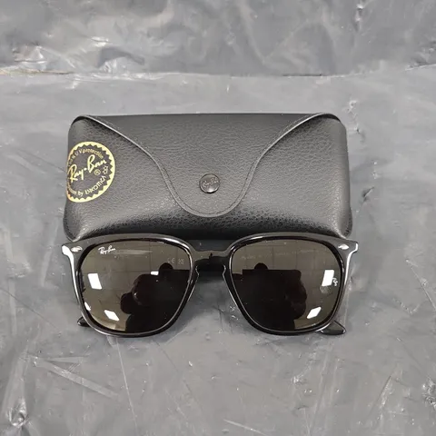 RAY-BAN ROUND SUNGLASSES - BLACK