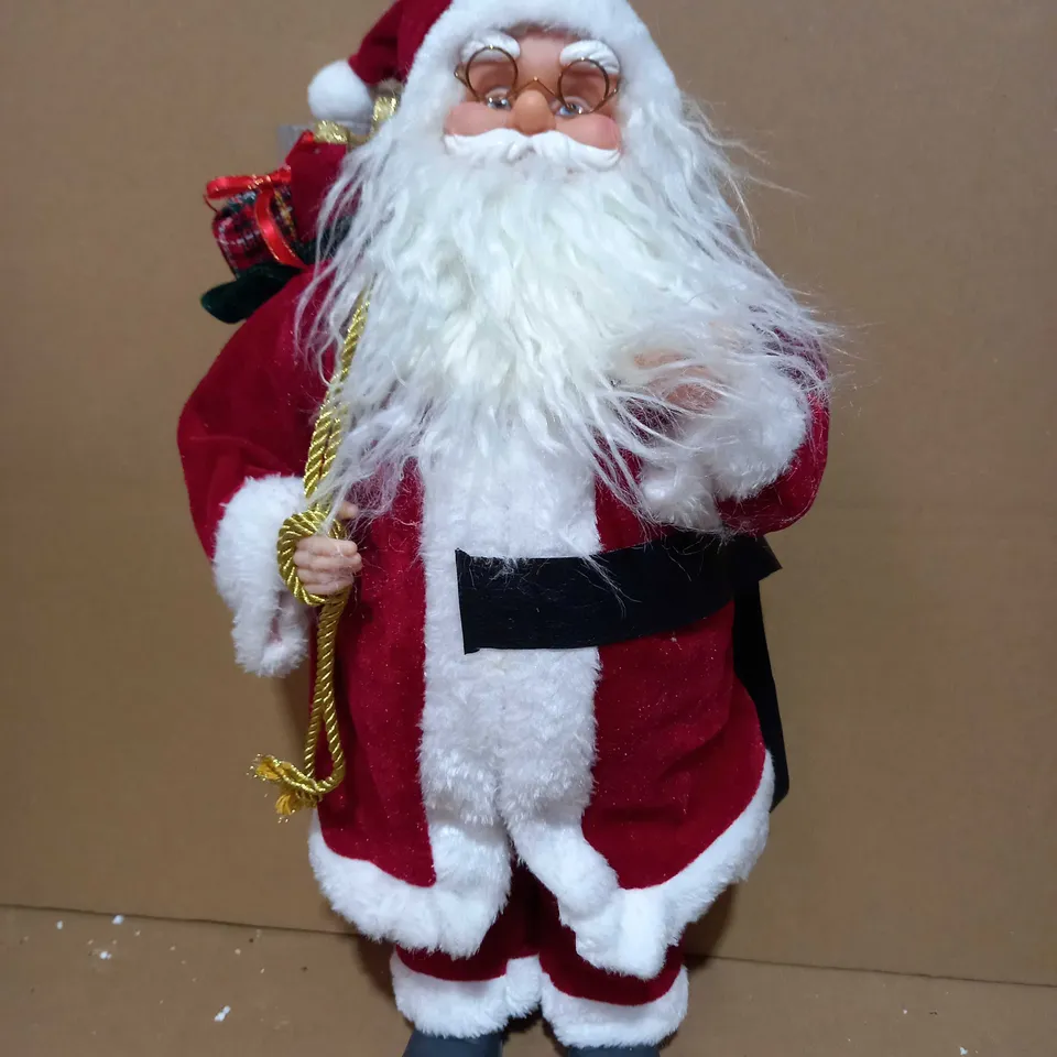FESTIVE PRE LIT SANTA TRADITIONAL 43CM