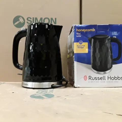 BOXED RUSSEL HOBBS KETTLE 26051