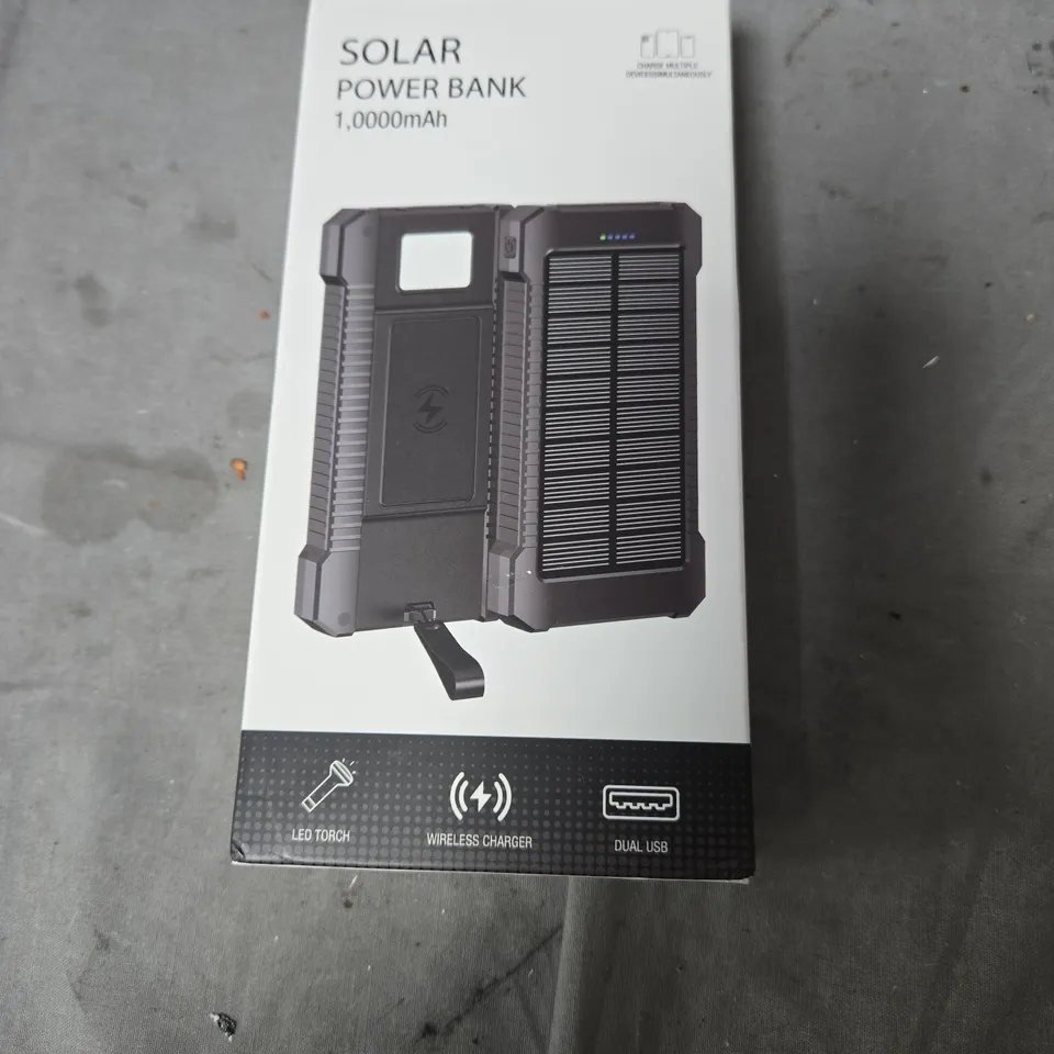 SOLAR POWER BANK 10,000MAH – LED TORCH, WIRELESS CHARGING, DUAL USB (BOXED)