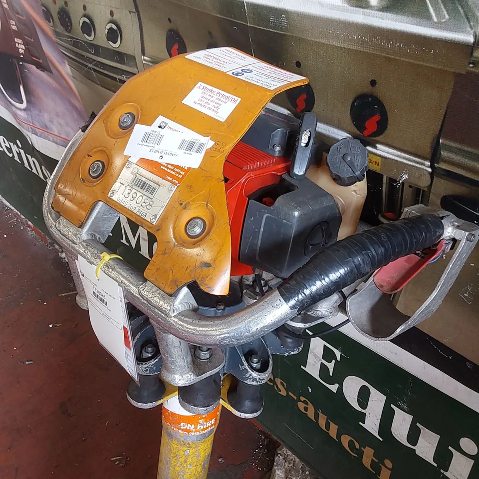 ROBEL 62.05 2 STROKE VERTICAL TAMPER - RAILWAY MAINTENANCE TOOL