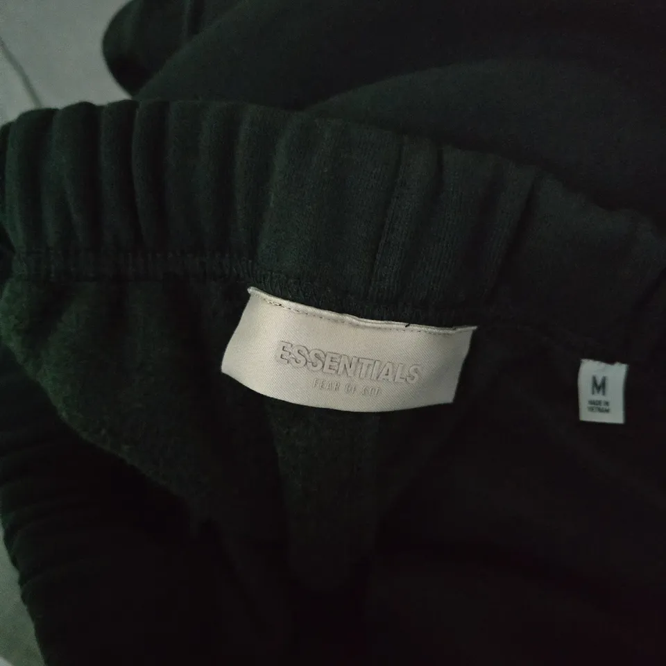 ESSENTIALS FEAR OF GOD JOGGERS IN BLACK - MEDIUM