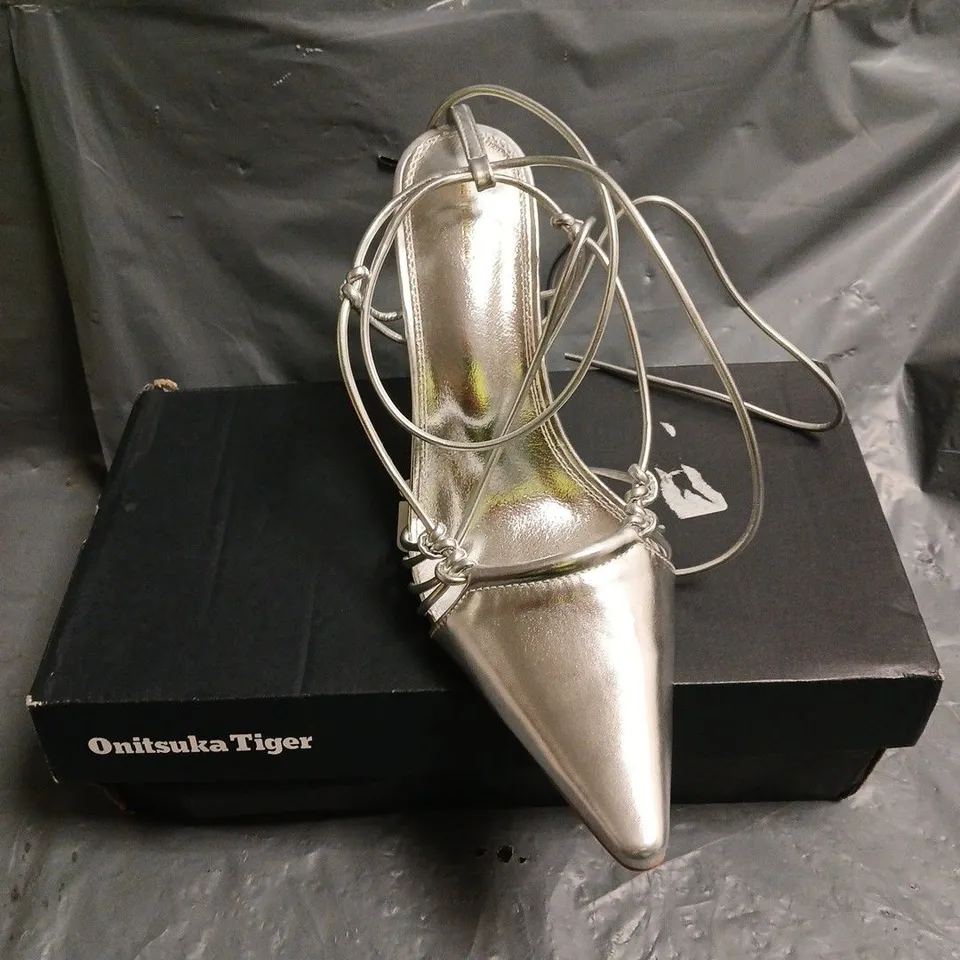 BOXED PAIR OF ONITSUKA TIGER MEXICO 66 HIGH HEEL SHOES - 6