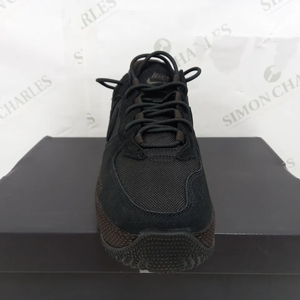 BOXED PAIR OF NIKE AIR FORCE 1 IN BLACK - UK 6