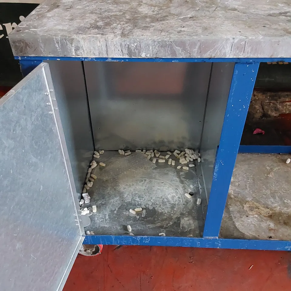 MOBILE METAL WAREHOUSE WORKBENCH 