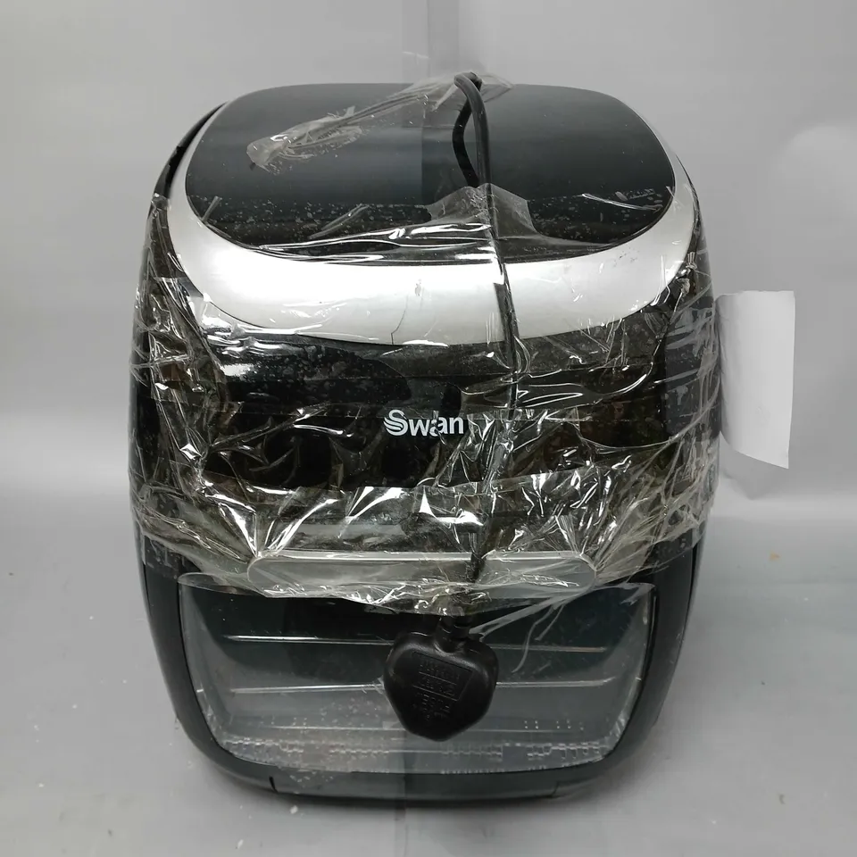 BOXED SWAN DIGITAL AIR FRYER OVEN  RRP £178