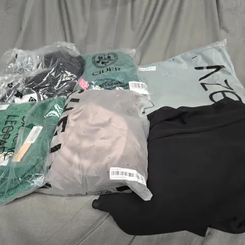 BOX OF ASSORTED CLOTHING ITEMS IN VARIOUS COLOURS, STYLE AND SIZES