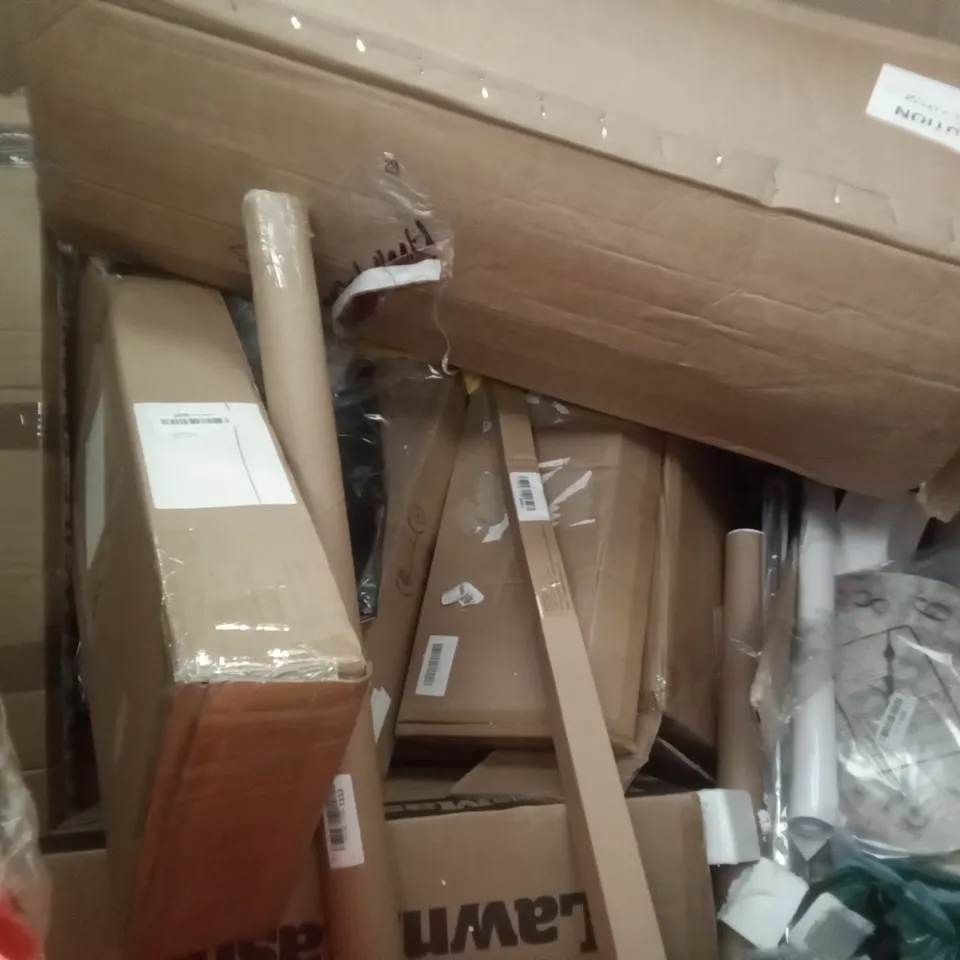 PALLET OF ASSORTED ITEMS INCLUDING CLOTHES RAIL, ACCSTORE NON-WOVEN FABRIC SHOE RACK, SHOWER CURTAIN RAIL, TOILET SEAT, AICOK JUICE EXTRACTOR, TANZUOER ROLLER BLIND 