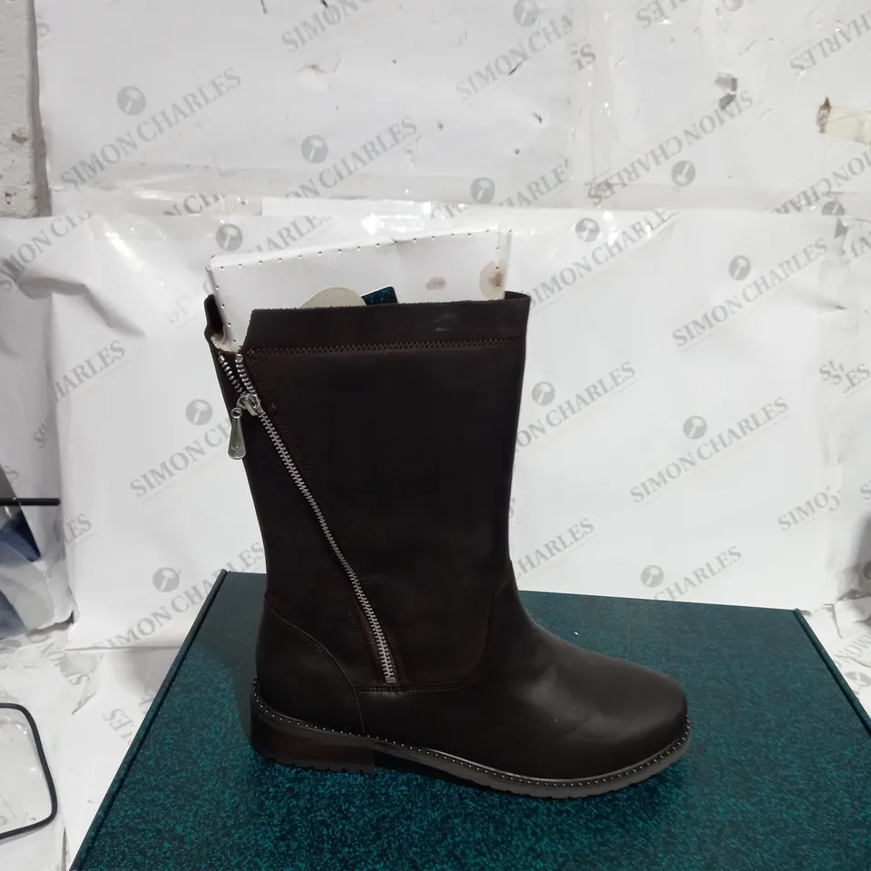 EMU AUSTRALIA YANCOAL BOOT LEATHER UPPER - BROWN - SIZE 8