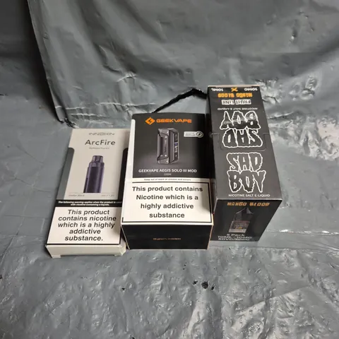 APPROXIMATELY 15 ASSORTED E-CIGARETTE PRODUCTS TO INCLUDE - SAD BOY, GEEK VAPE, INNOKIN ETC 