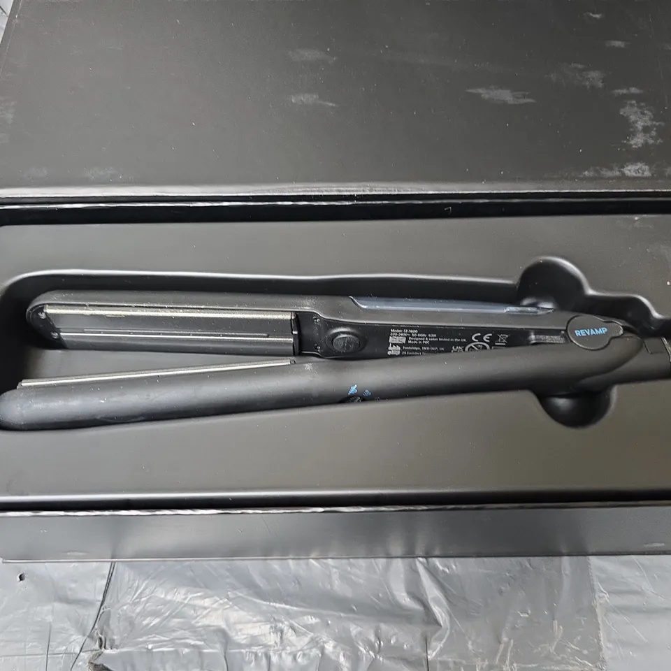BOXED REVAMP PROGLOSS STEAMCARE CERAMIC STRAIGHTENER ST-1600-GB