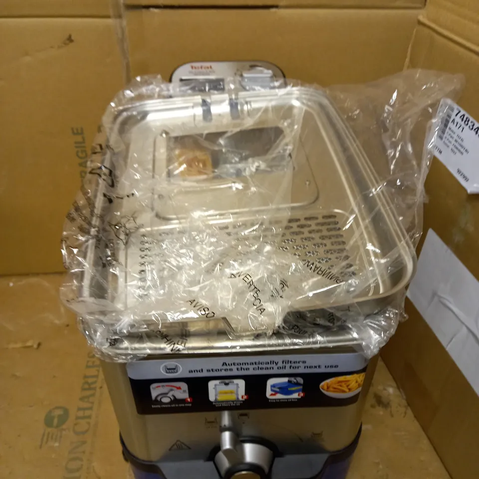 TEFAL OLEOCLEAN INOX & DESIGN DEEP FAT FRYER