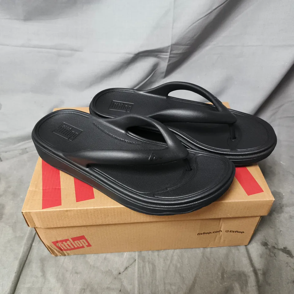 FITFLOP BLACK FLIP FLOPS UK 7
