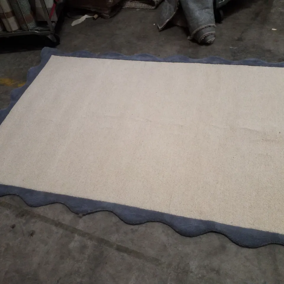 QUALITY DESIGNER AREA RUG - APPROXIMATELY 160×230CM