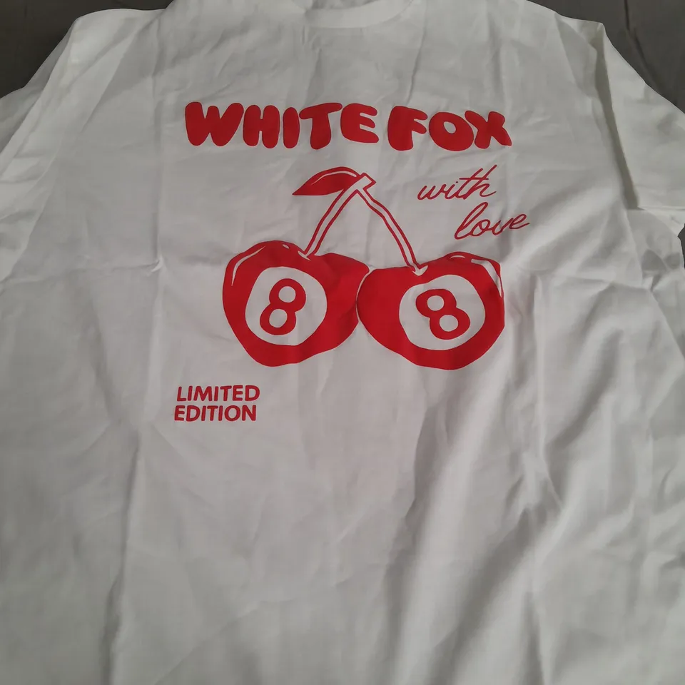 WHITE FOX BOUTIQUE LIMITED EDITION T-SHIRT, WHITE/RED - SIZE S