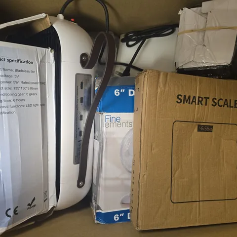 BOX OF APPROXIMATELY 10 ASSORTED HOUSEHOLD ELECTRICAL ITEMS