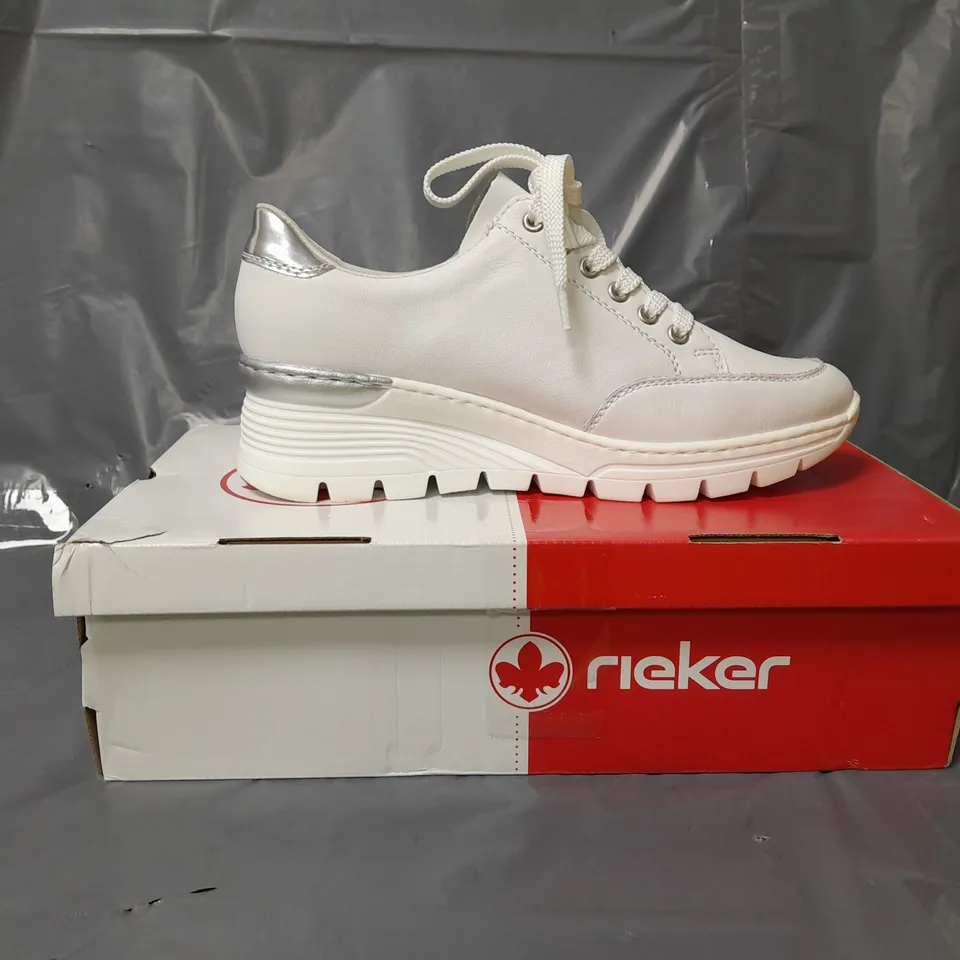 RIEKER WEDGE PLATFORM TRAINERS WHITE SIZE 6.5