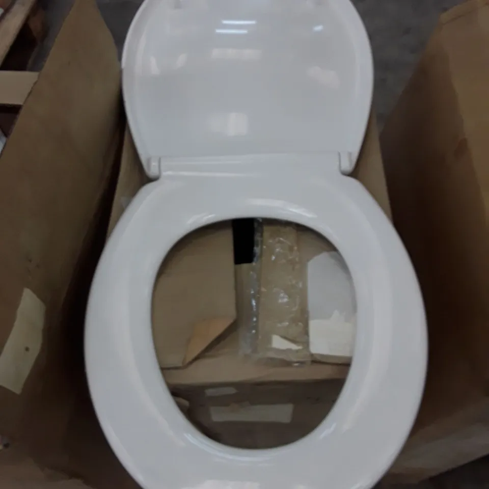 BRAND NEW TOILET SEAT