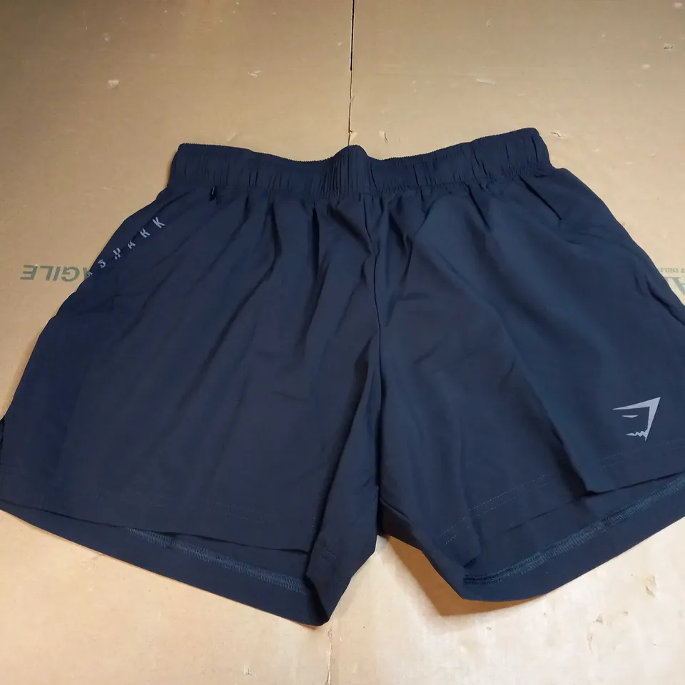 MENS GYMSHARK LOGO SHORTS SIZE M