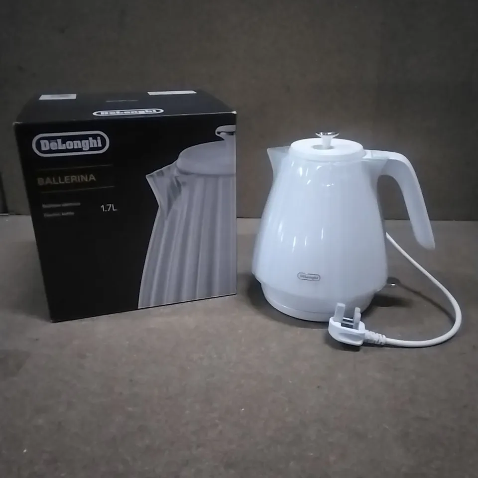 BOXED DE'LONGHI BALLERINA ELECTRIC KETTLE