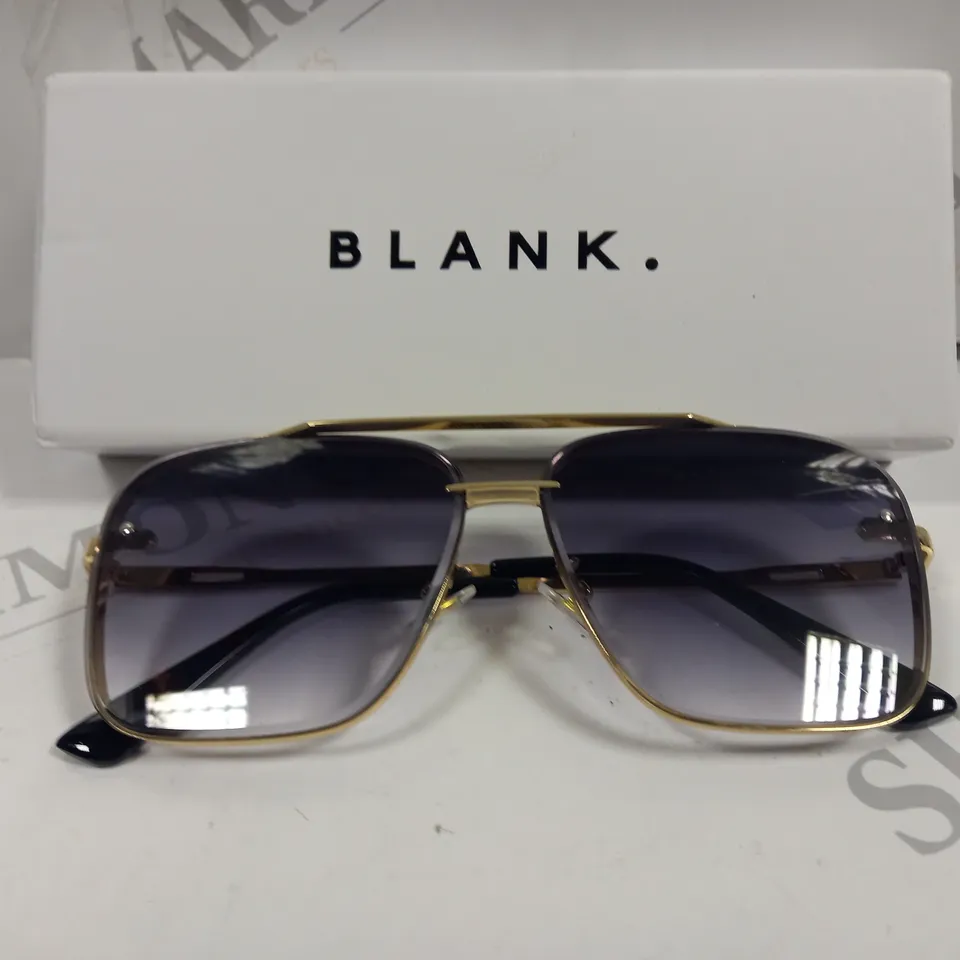 BOXED PAIR OF BLANK GLASSES