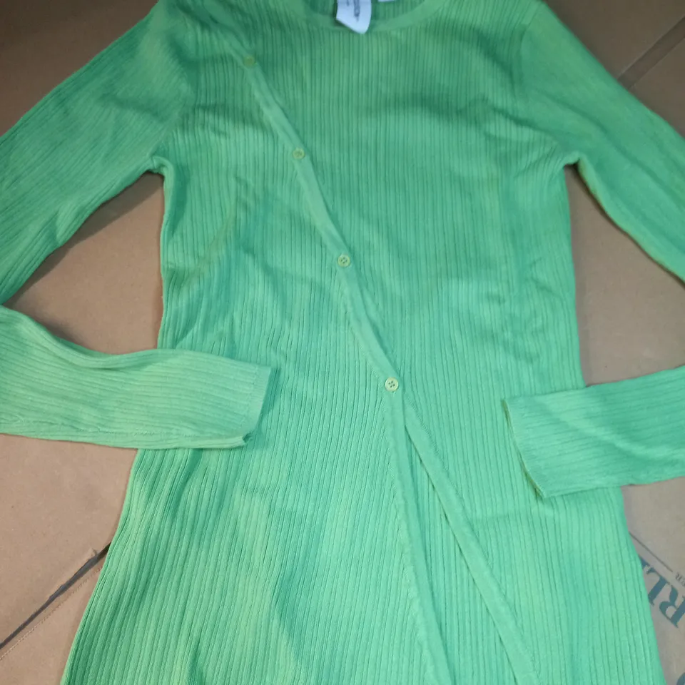 COLLUSION VIBRANT GREEN RIBBED BUTTON DETAILED TOP - SIZE 10