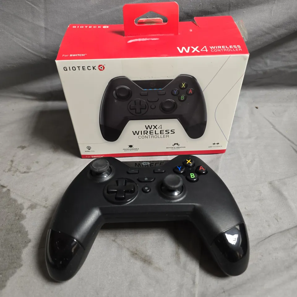 BOXED GIOTECK WX4 WIRELESS CONTROLLER FOR NINTENDO SWITCH