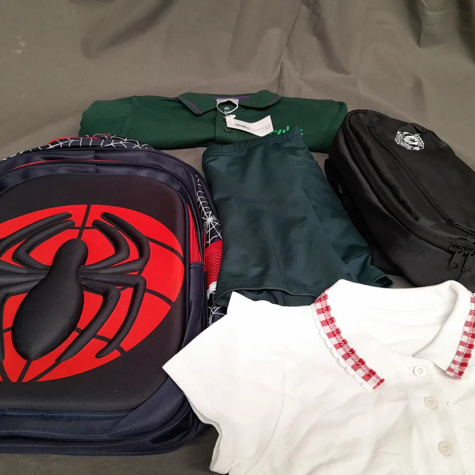 BOX OF APPROX 12 ASSORTED KIDS CLOTHING ITEMS TO INCLUDE - BAG , POLO SHIRT , SHORTS ETC
