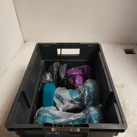 SET OF 4 DUMBBELLS: 2 X 6KG + 2 X 3KG