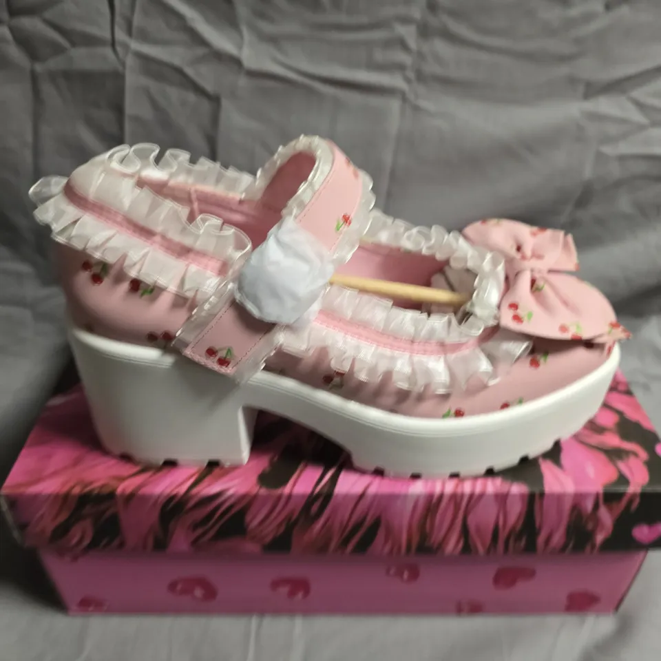 BOXED PAIR OF KOI FOOTWEAR PINK CHERRY BAKEWELL SHOES - UK SIZE 5