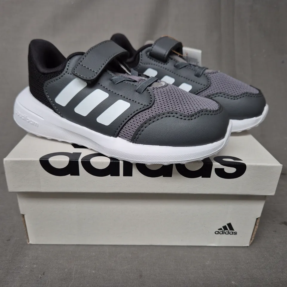 BOXED PAIR OF ADIDAS INFANT'S TENSAUR RUN 3.0 SHOES IN GREY/WHITE UK SIZE 9.5