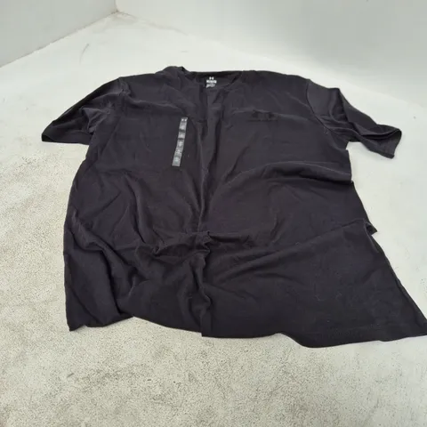 UNDER ARMOUR BLACK T‑SHIRT – MEN'S MEDIUM (LOOSE FIT)