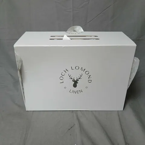 LOCH LOMOND LINEN KING 2/1 DUVET SET – FITTED SHEET & DUVET COVER, WHITE