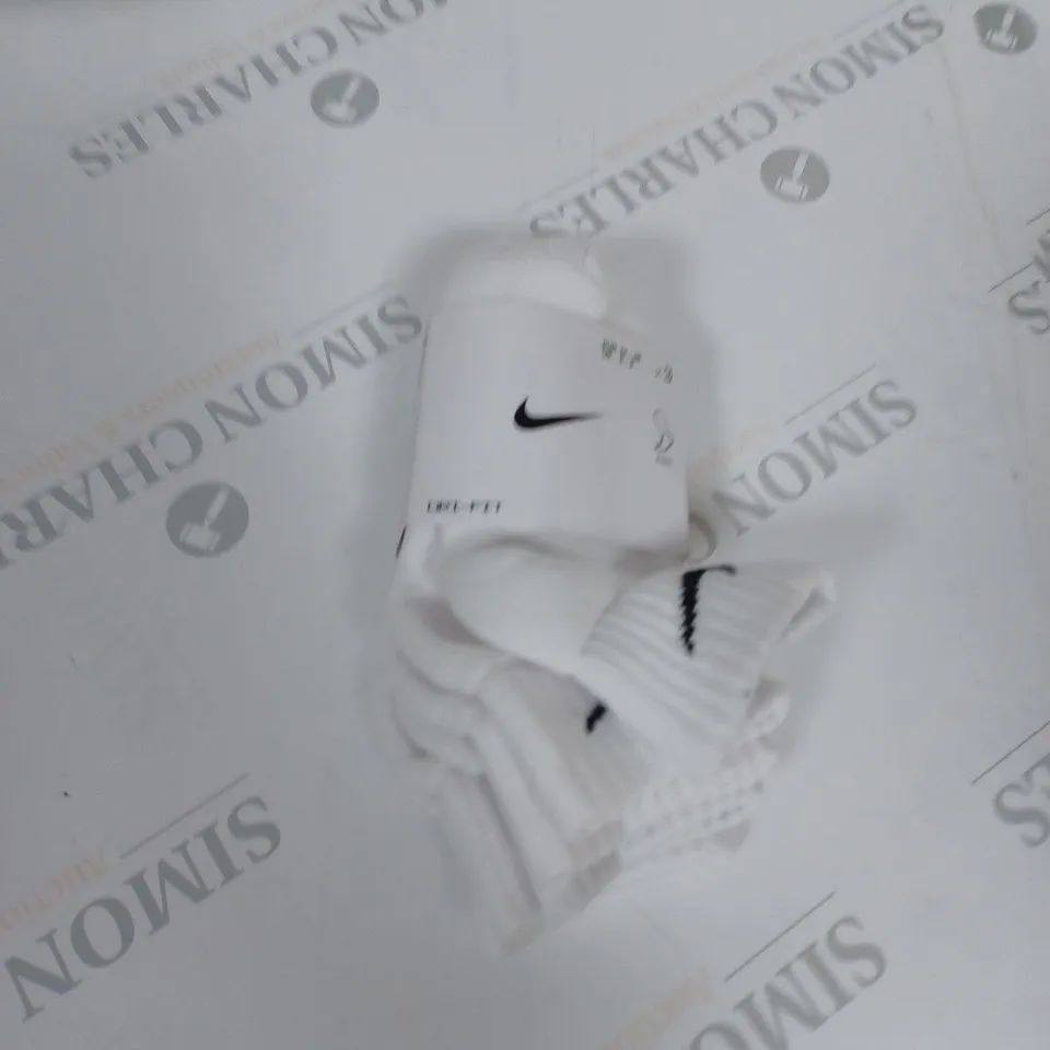 NIKE DRI-FIT SOCKS PACK OF 3 SIZE 2-5