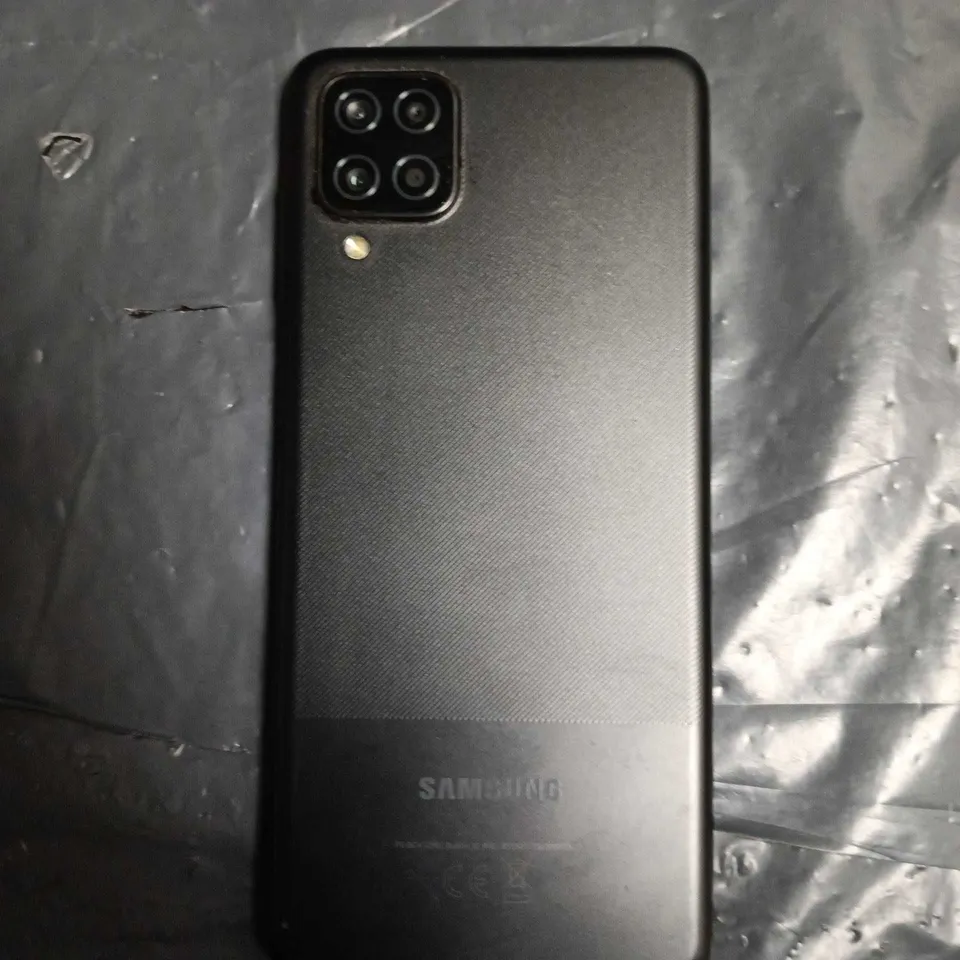 SAMSUNG A12