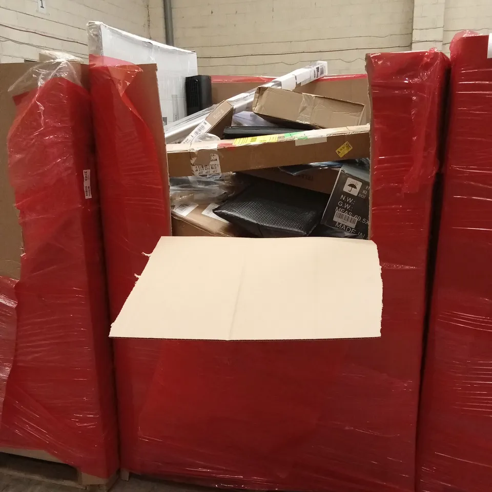 PALLET OF ASSORTED HOUSEHOLD GOODS AND PRODUCTS TO INCLUDE; BLINDS, LIGHTING PRODUCTS, BOXED FURNITURE ETC