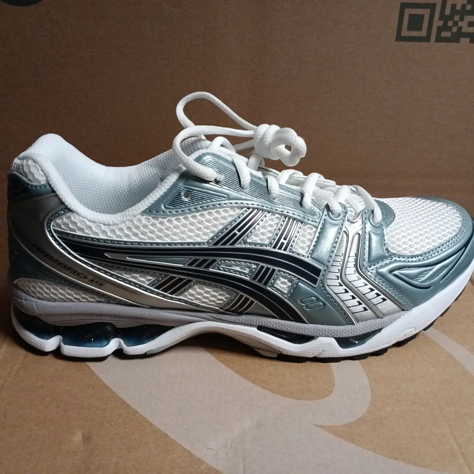 ASICS GEL-KAYANO 14 TRAINERS – UK 9 (US 10), WHITE/FJORD GREY