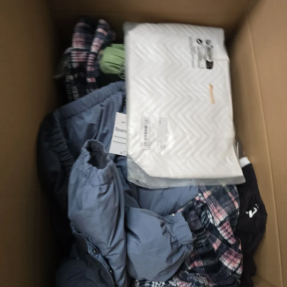 LARGE BOX OF APPROXIMATELY 25 ASSORTED CLOTHING ITEMS IN VARIOUS COLOURS, STYLES AND SIZES - COLLECTION ONLY