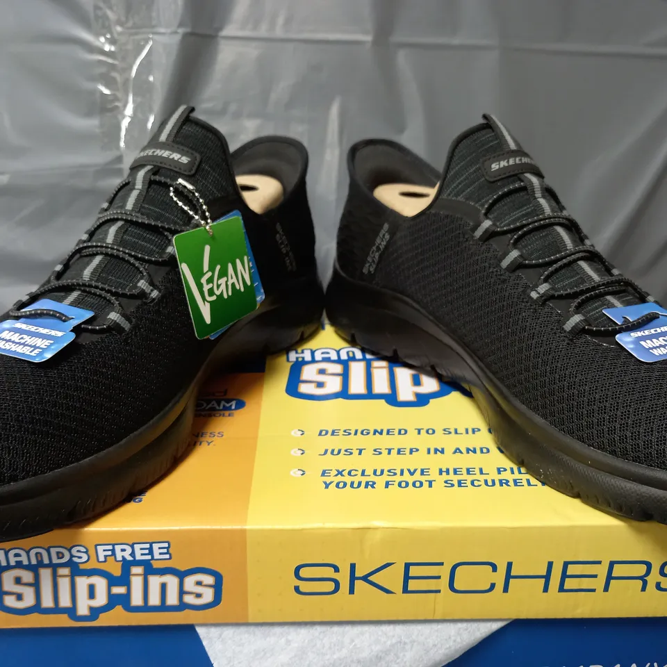 BOXED PAIR OF SKECHESR SLIP IN TRAINERS IN BLACK - SIZE 11
