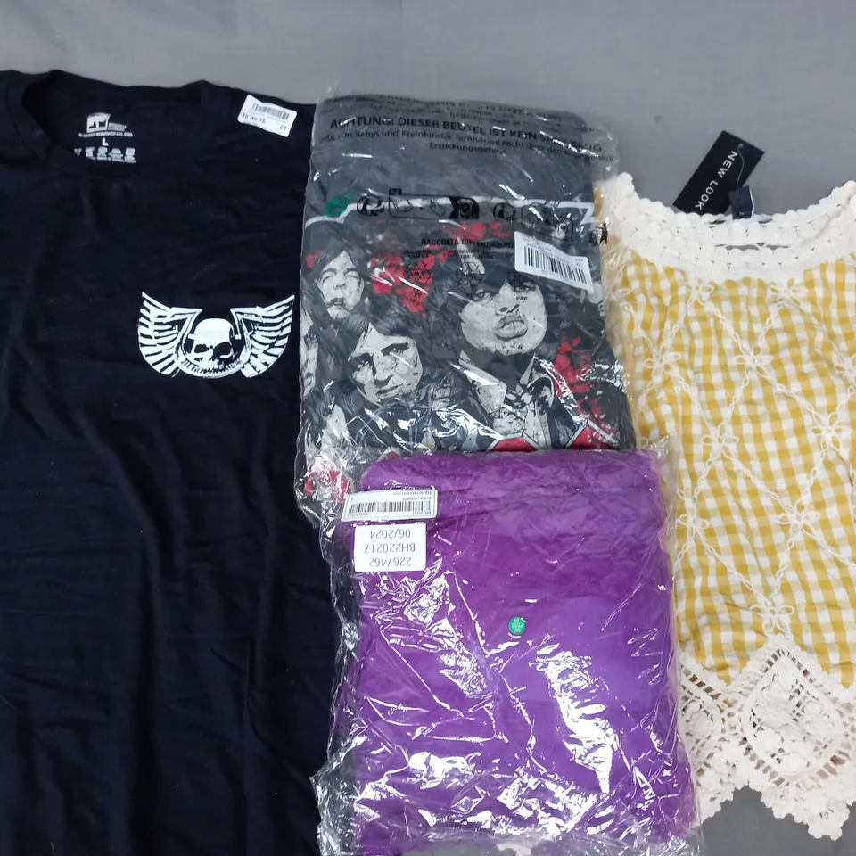 BOX OF APPROXIMATELY 20 ASSORTED CLOTHING AND FASHION ITEMS IN VARIOUS COLOURS, STYLES, AND SIZES - COLLECTION ONLY