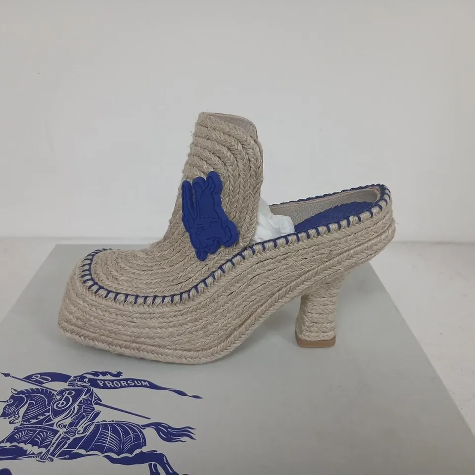 BURBERRY HEELED ESPADRILLE – NATURAL ROPE, EUR 38 (UK 5)